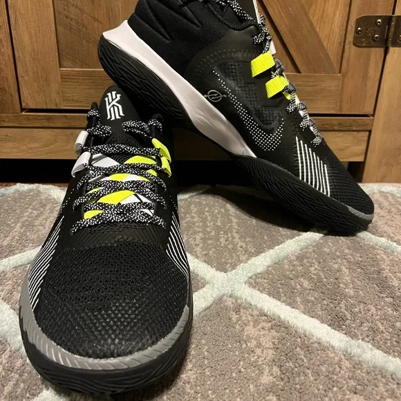 Nike Kyrie Flytrap 5 Black/White V Kyrie Irving Basketball 2021 All NEW size 12 Nike Kyrie 5 - Review, Deals, Pics of 21 Colorways main image 4